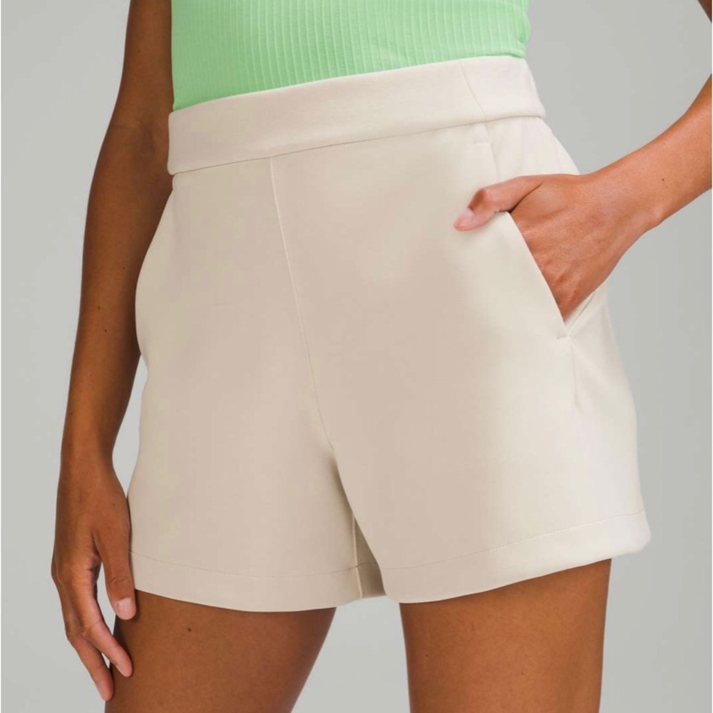 Lululemon Softstreme Relaxed Short 4”